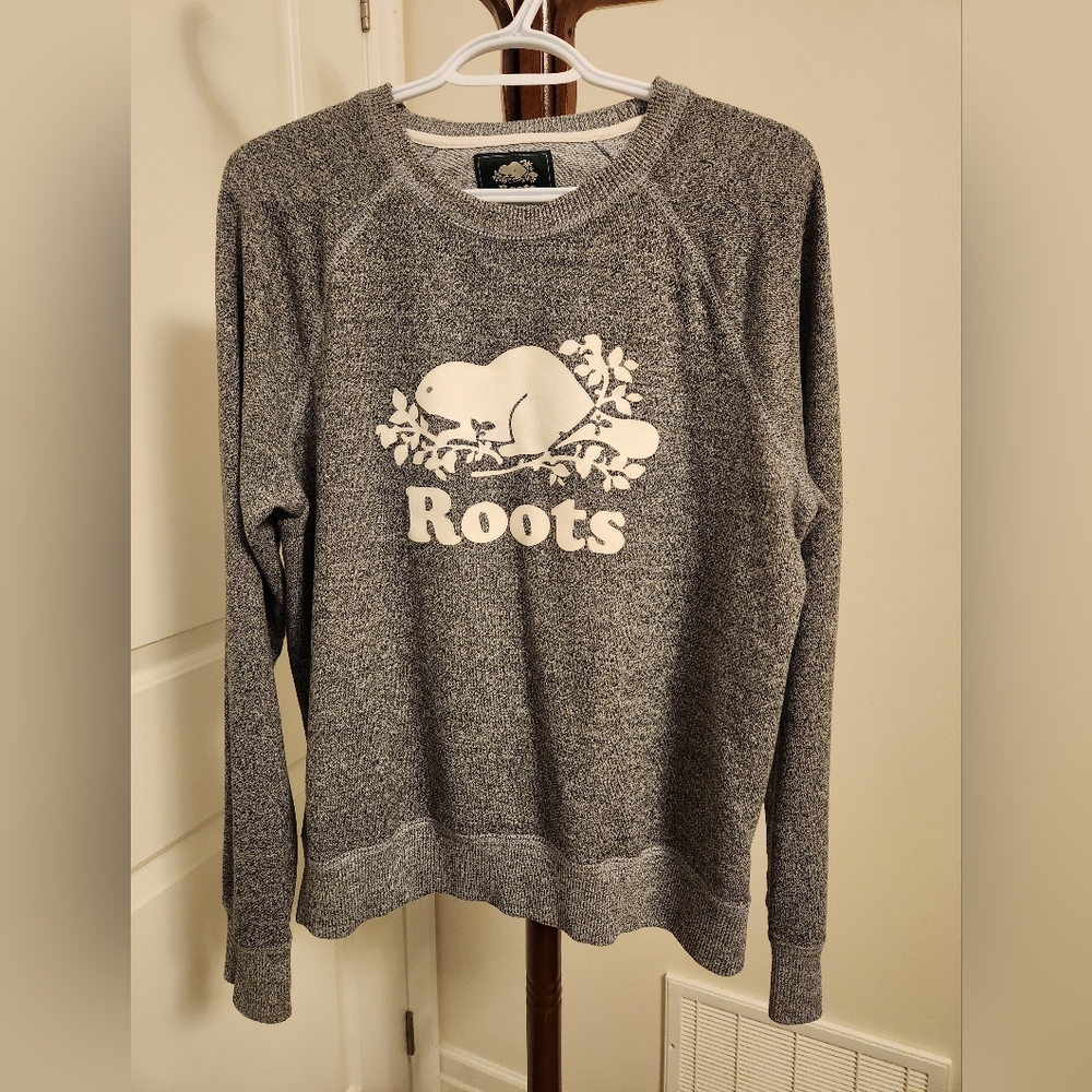 Roots crew neck sweater. Large.